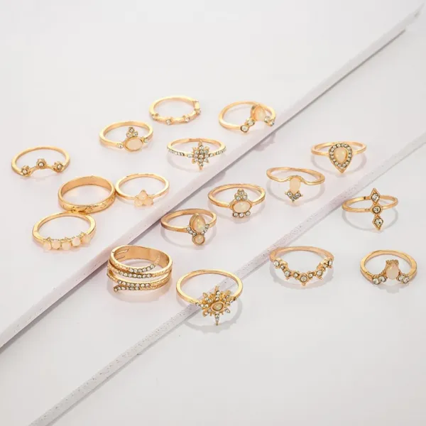 Trendy Rhinestone Knuckle Finger Ring Set (17 pcs)